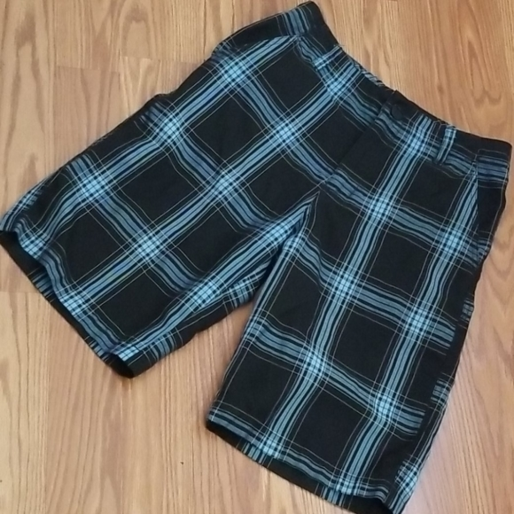 Quicksilver shorts size 29